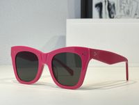 Rose-pink frame grey lens