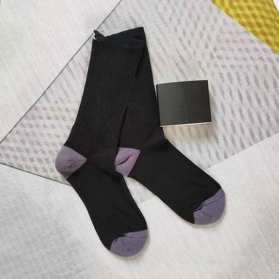 Luxury Men Women socks Designer stocking classic letter comfortable breathable cotton high quality fashion 15 kinds of color freedom to choose